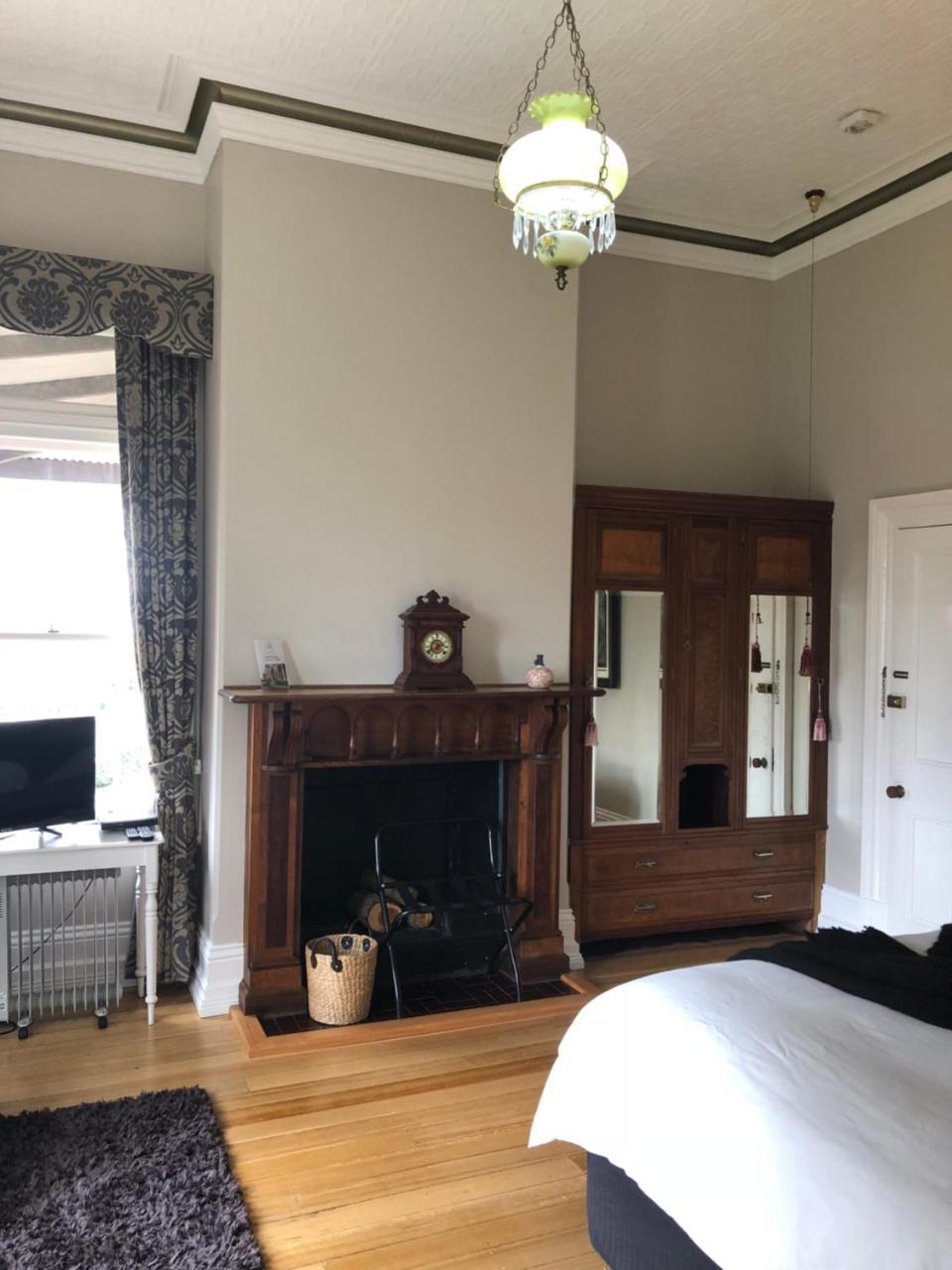 Arcoona Manor Bed and Breakfast Deloraine Εξωτερικό φωτογραφία